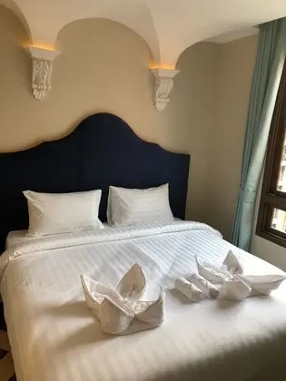 1-Bedroom Condo with Pool View
