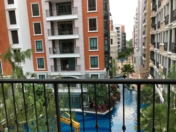 2-Bedroom Condo with Pool View