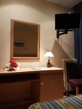 Büyük Yataklı Tek Kişilik Oda