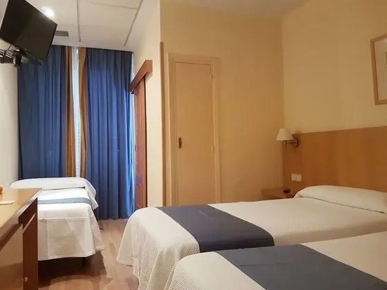 Üç Kişilik Oda, Balkon