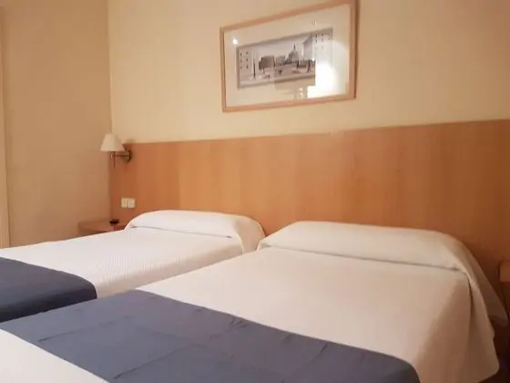 Üç Kişilik Oda, Balkon