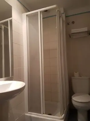 Üç Kişilik Oda, Balkon