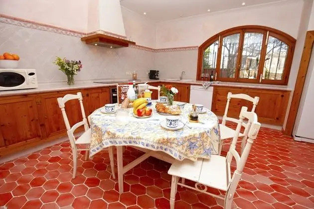 Villa, 5 Yatak Odası, Kişiye Özel Havuzlu, Bahçe Manzaralı