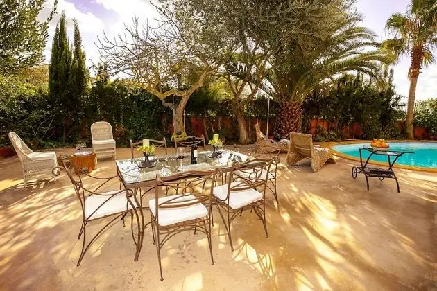 Villa, 5 Yatak Odası, Kişiye Özel Havuzlu, Bahçe Manzaralı