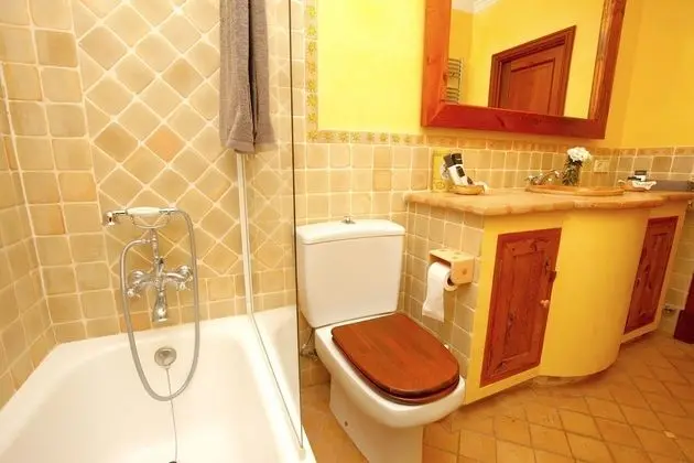 Villa, 5 Yatak Odası, Kişiye Özel Havuzlu, Bahçe Manzaralı