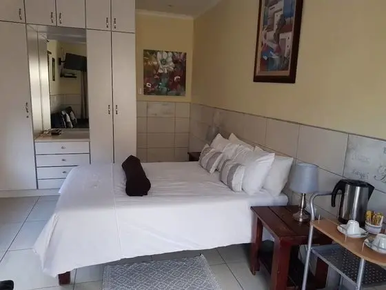 Family Tek Büyük Yataklı Oda