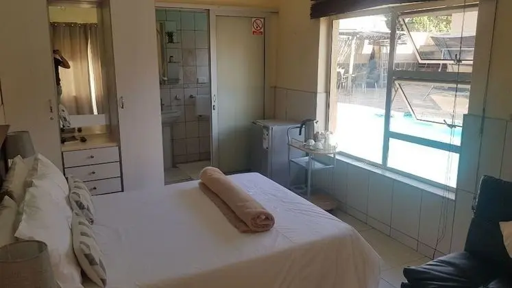 Family Tek Büyük Yataklı Oda