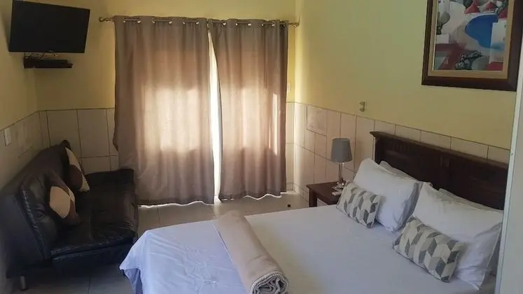 Family Tek Büyük Yataklı Oda