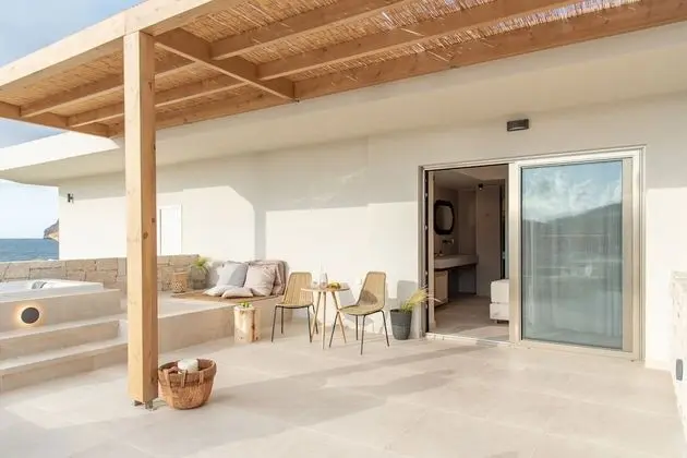 Luxury Stüdyo, Sıcak Su Havuzu, Plaj Manzaralı