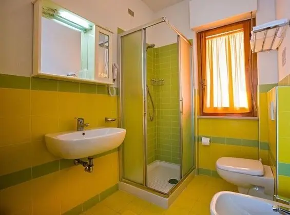 Basic Tek Büyük Yataklı Oda