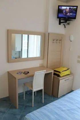 Tek Büyük Yataklı Oda (Acquamarina)