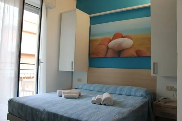 Tek Büyük Yataklı Oda (Acquamarina)