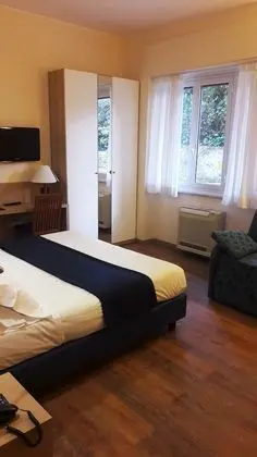 Economy Tek Büyük veya İki Ayrı Yataklı Oda