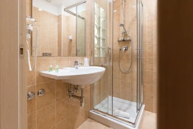 Superior Tek Büyük veya İki Ayrı Yataklı Oda, 1 Çift Kişilik veya 2 Tek Kişilik Yatak