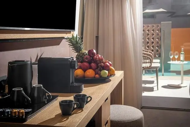 Kahve ve/veya kahve makinesi