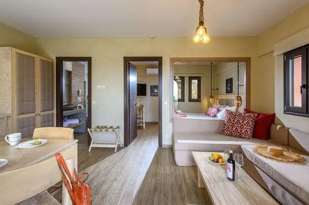 Luxury One Bedroom Suite with Sea View & Private Pool