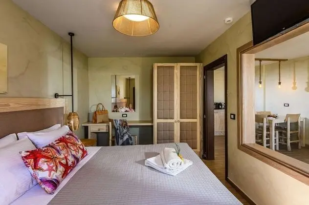 Luxury One Bedroom Suite with Sea View & Private Pool