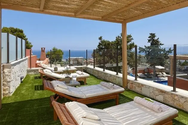 Luxury One Bedroom Suite with Sea View & Private Pool