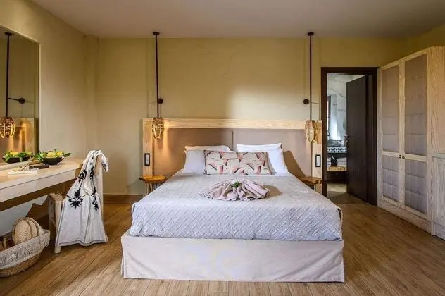 Premium Room with Inland View