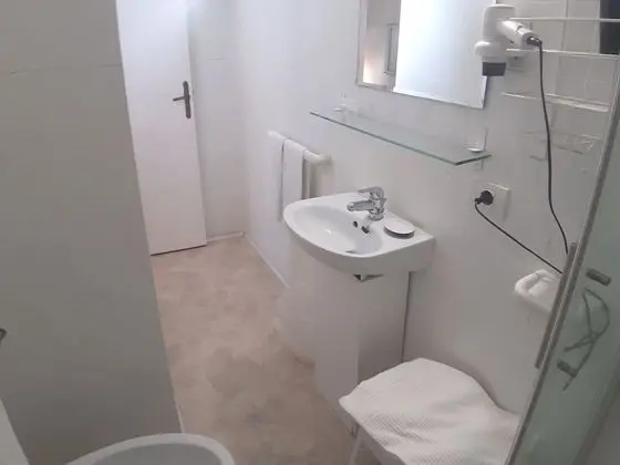 Standard Tek Büyük veya İki Ayrı Yataklı Oda