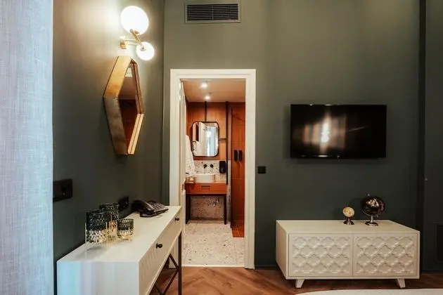 Deluxe Tek Büyük Yataklı Oda