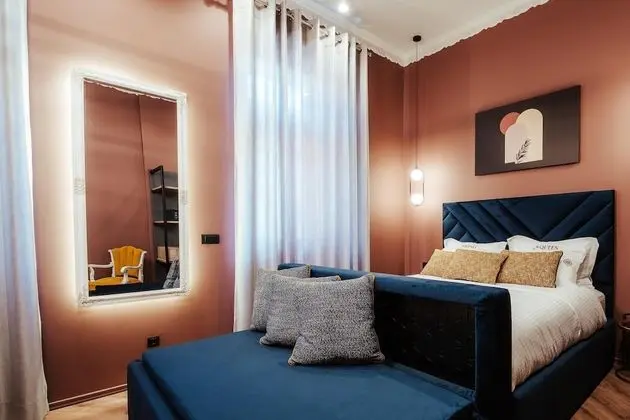 Junior Süit, Balkon