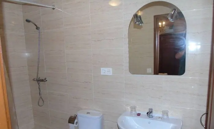 Tek Büyük Yataklı Oda (5)