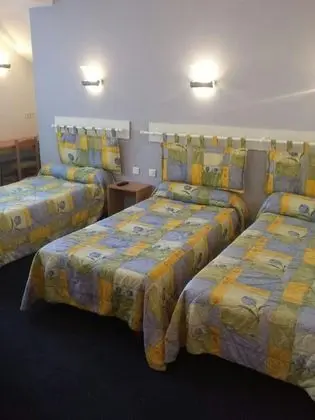 Üç Kişilik Oda