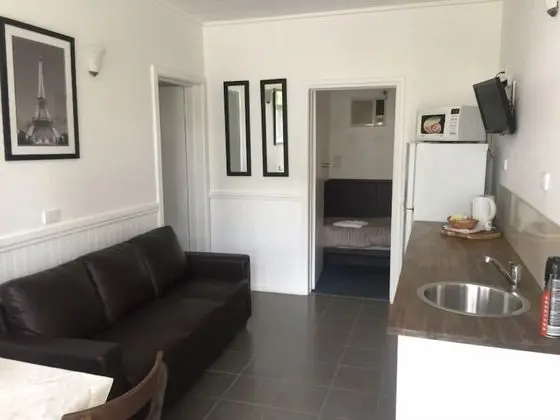 Family Oda, Sigara İçilmez