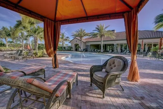 Ev (Esplanade by Siesta Key)