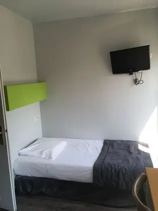 Üç Kişilik Oda