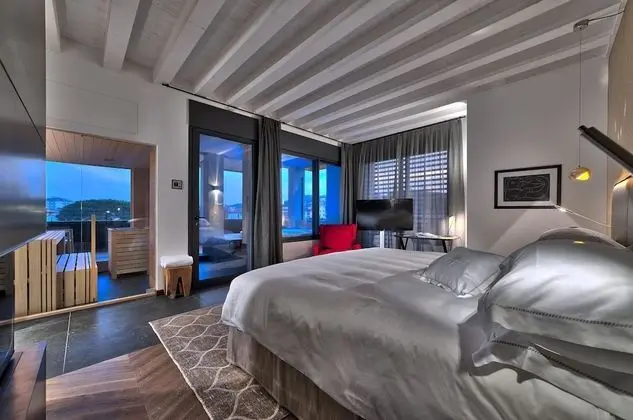 Design Süit, Kişiye Özel Havuzlu