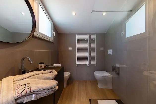 Wellness suite romantic