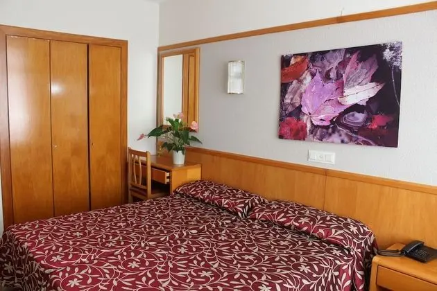 Standard Tek Büyük veya İki Ayrı Yataklı Oda, Balkon