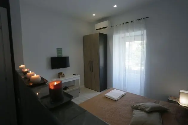 Tek Büyük Yataklı Oda (Carlo&Andrea)