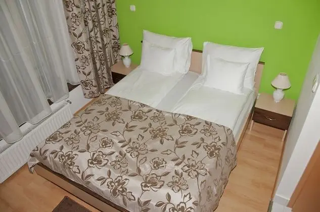 Tek Büyük veya İki Ayrı Yataklı Oda