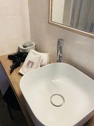 Tek Büyük Yataklı Oda, Göl Manzaralı (White)