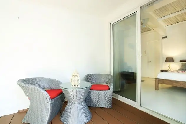 Luxury Oda