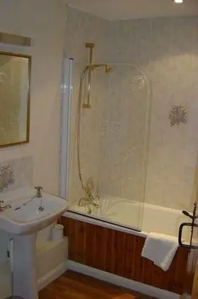 Standard Büyük Yataklı Tek Kişilik Oda