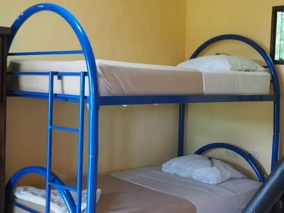 Dört Kişilik Oda, Ortak Banyo