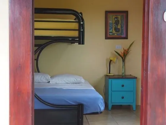 Üç Kişilik Oda, Ortak Banyo