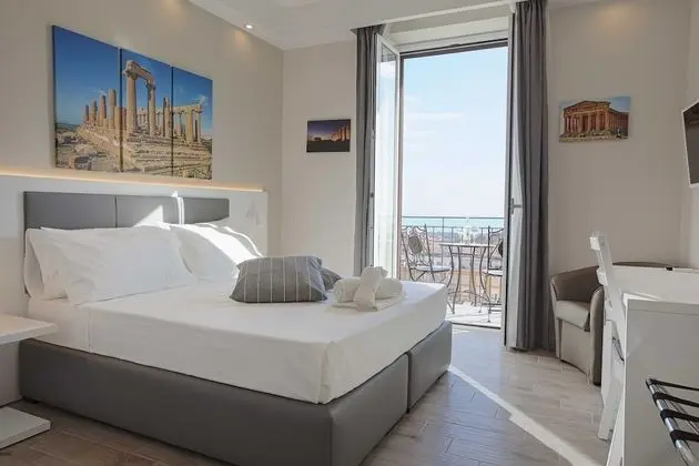 Deluxe Tek Büyük Yataklı Oda, 1 Yatak Odası, Balkon, Deniz Manzaralı