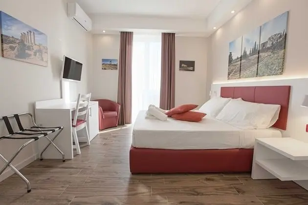 Deluxe Tek Büyük Yataklı Oda, 1 Yatak Odası, Balkon, Deniz Manzaralı