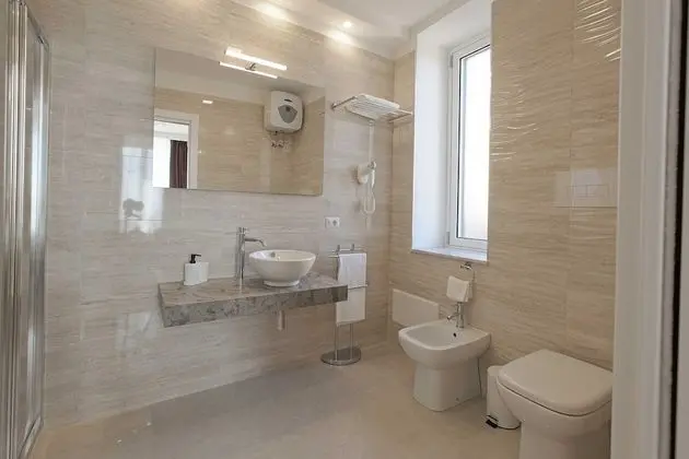 Deluxe Tek Büyük Yataklı Oda, 1 Yatak Odası, Balkon, Deniz Manzaralı