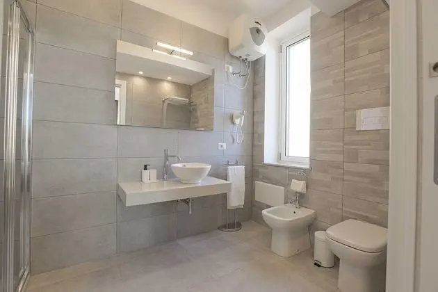 Deluxe Tek Büyük Yataklı Oda, 1 Yatak Odası, Balkon, Deniz Manzaralı