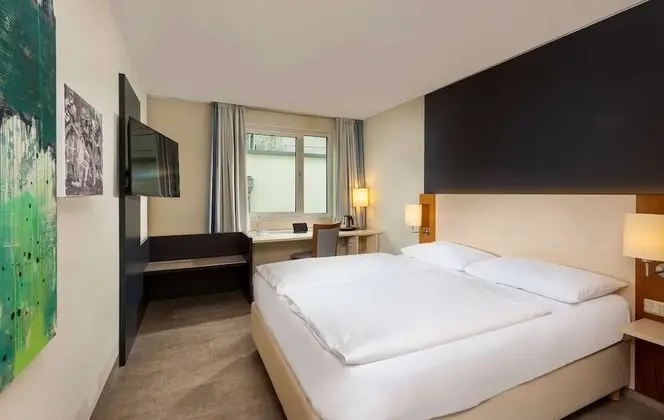 Superior Tek Büyük veya İki Ayrı Yataklı Oda