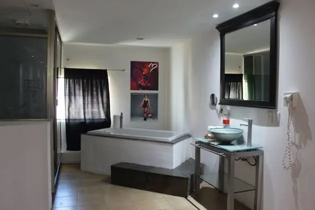 Design Oda (2 King Beds)