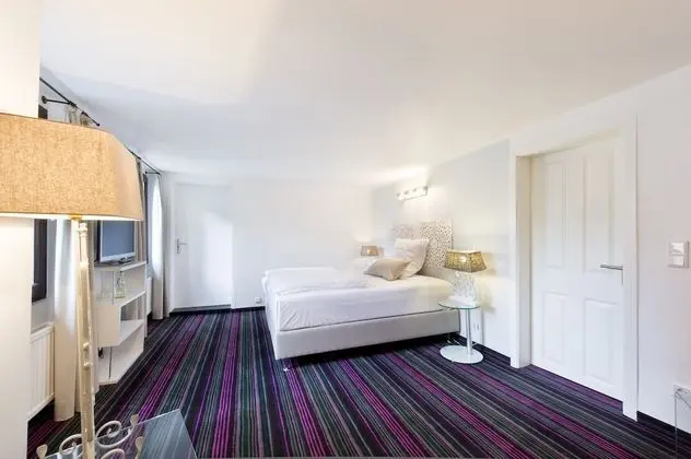 Standard Tek Büyük Yataklı Oda