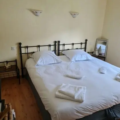 Basic Tek Büyük veya İki Ayrı Yataklı Oda