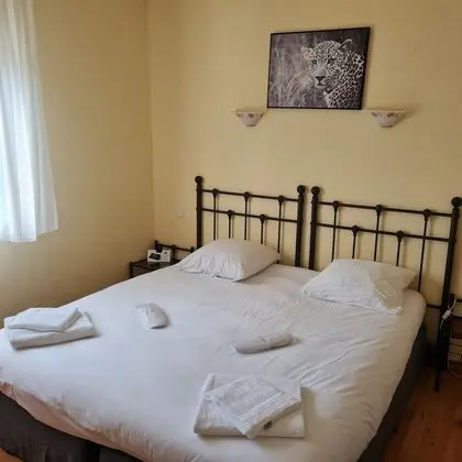 Comfort Tek Büyük veya İki Ayrı Yataklı Oda